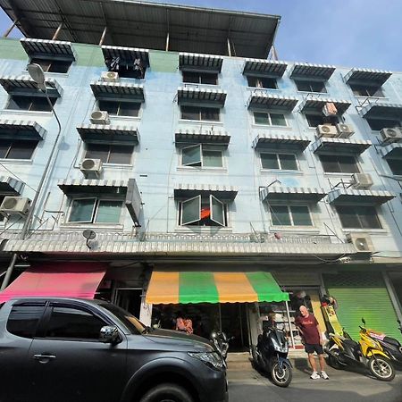 Oyo 75494 President Apartment Pattaya Εξωτερικό φωτογραφία