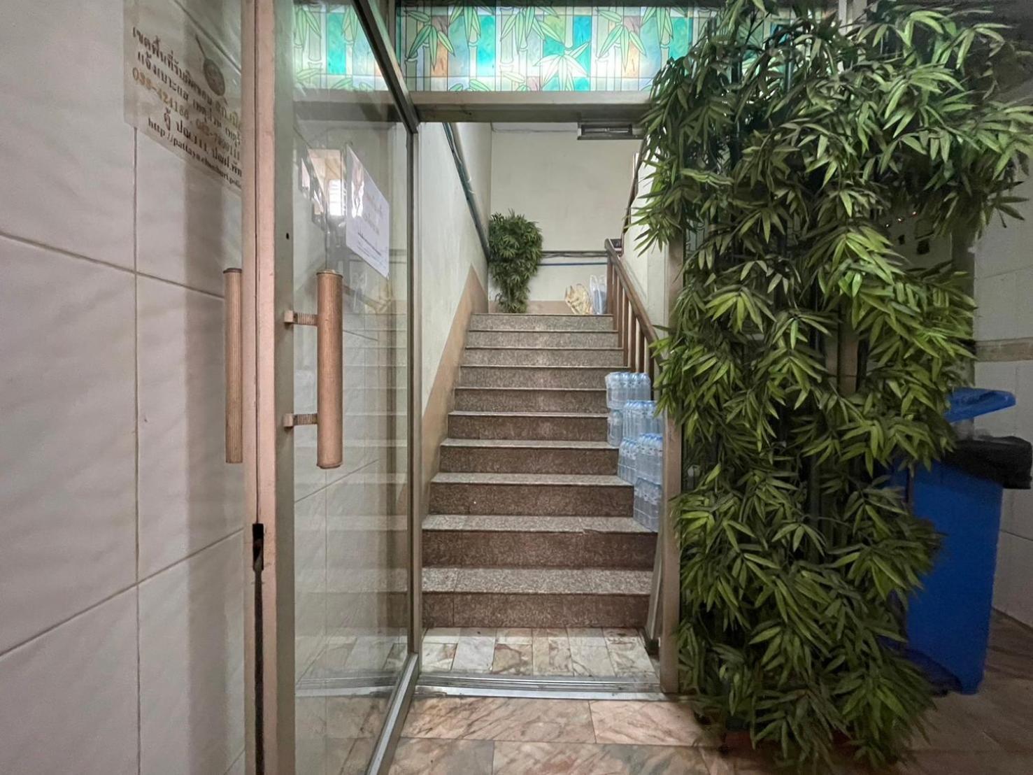 Oyo 75494 President Apartment Pattaya Εξωτερικό φωτογραφία