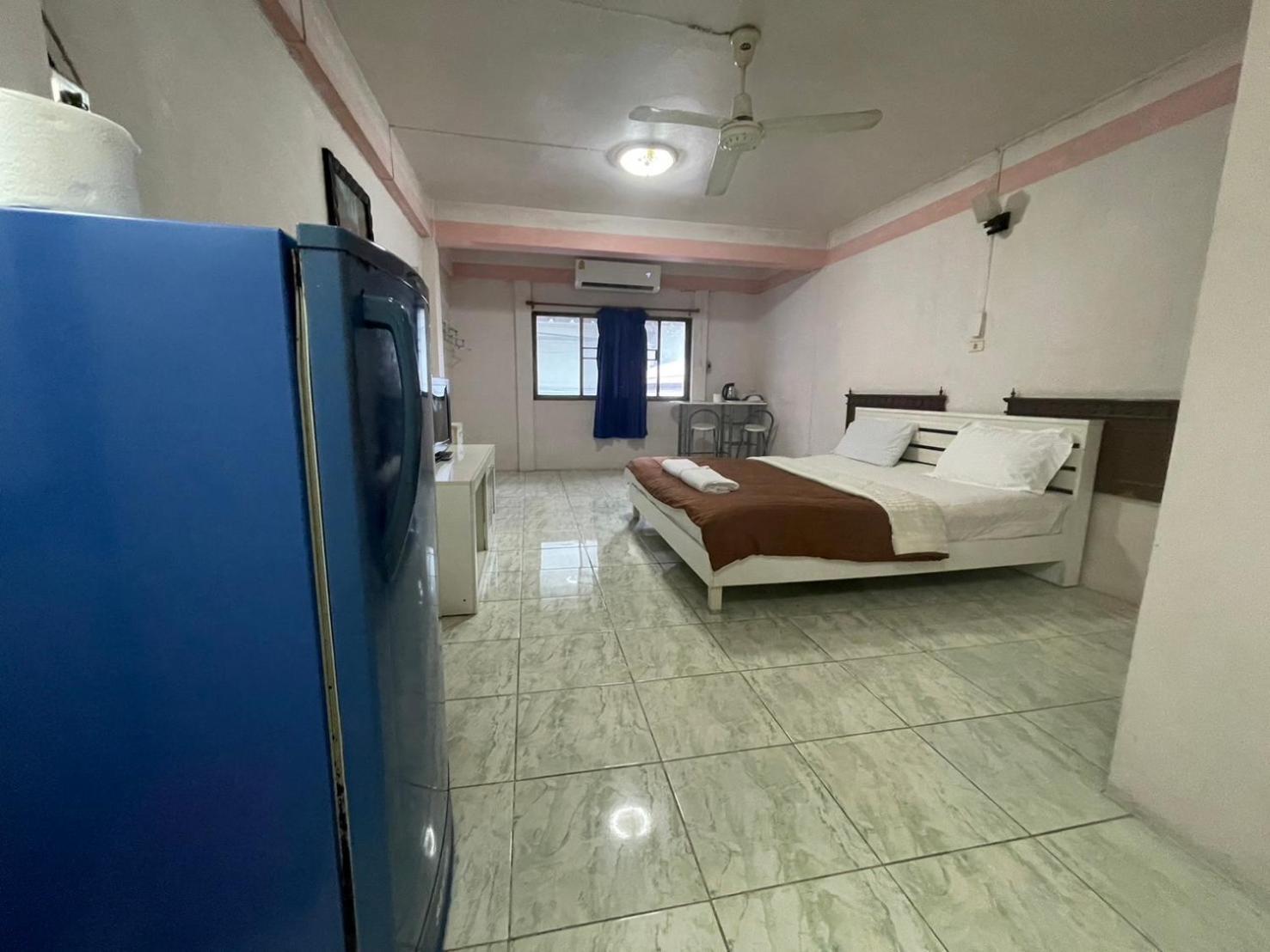 Oyo 75494 President Apartment Pattaya Εξωτερικό φωτογραφία