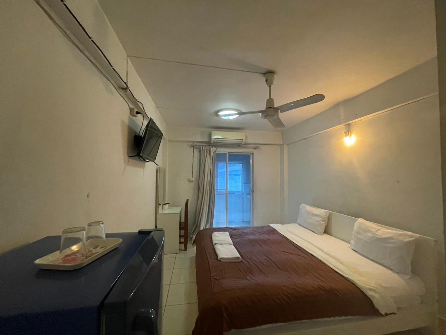 Oyo 75494 President Apartment Pattaya Εξωτερικό φωτογραφία
