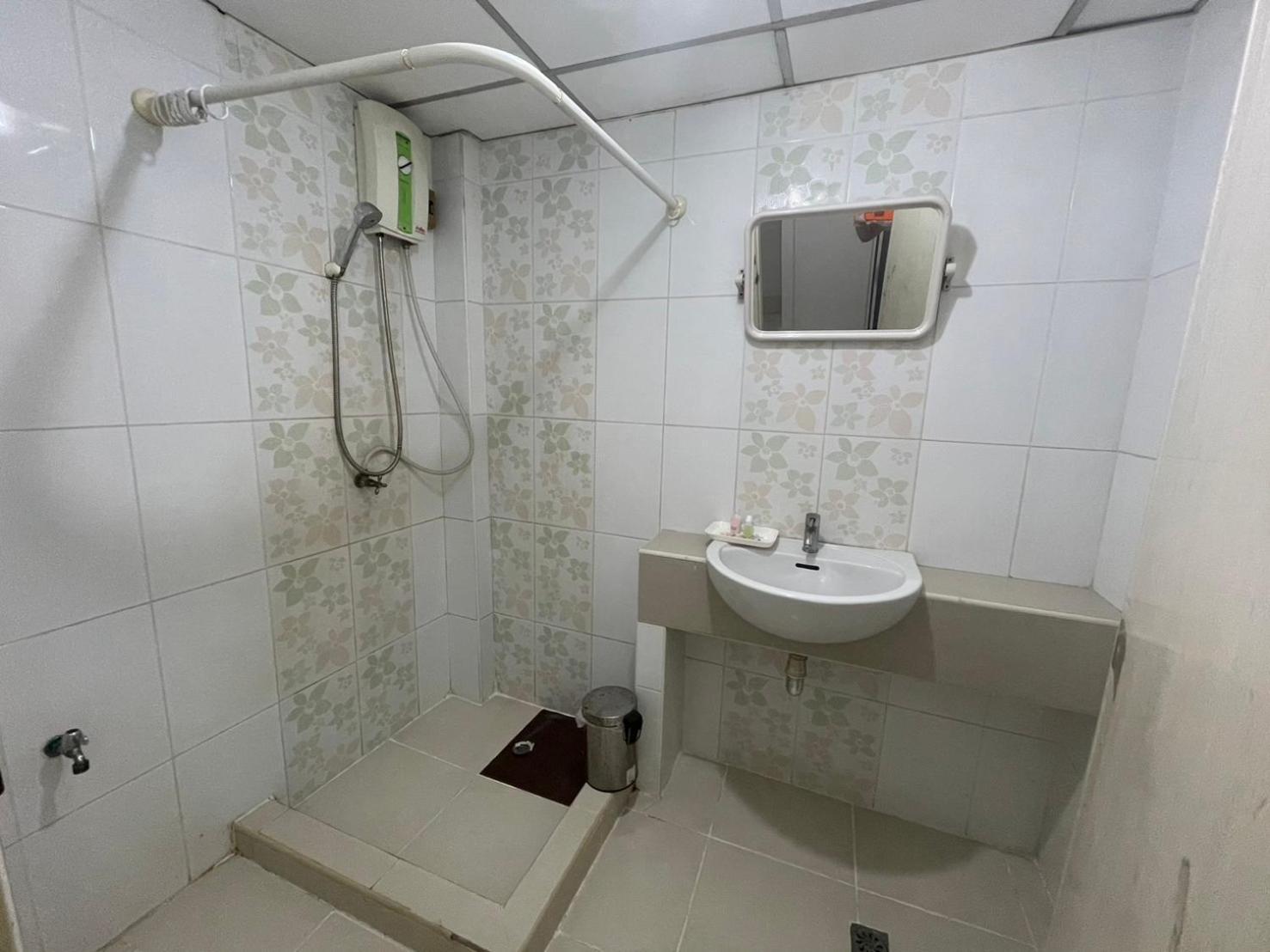 Oyo 75494 President Apartment Pattaya Εξωτερικό φωτογραφία
