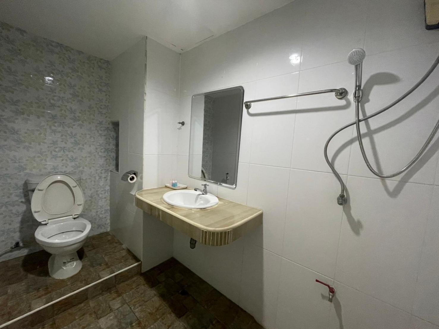 Oyo 75494 President Apartment Pattaya Εξωτερικό φωτογραφία