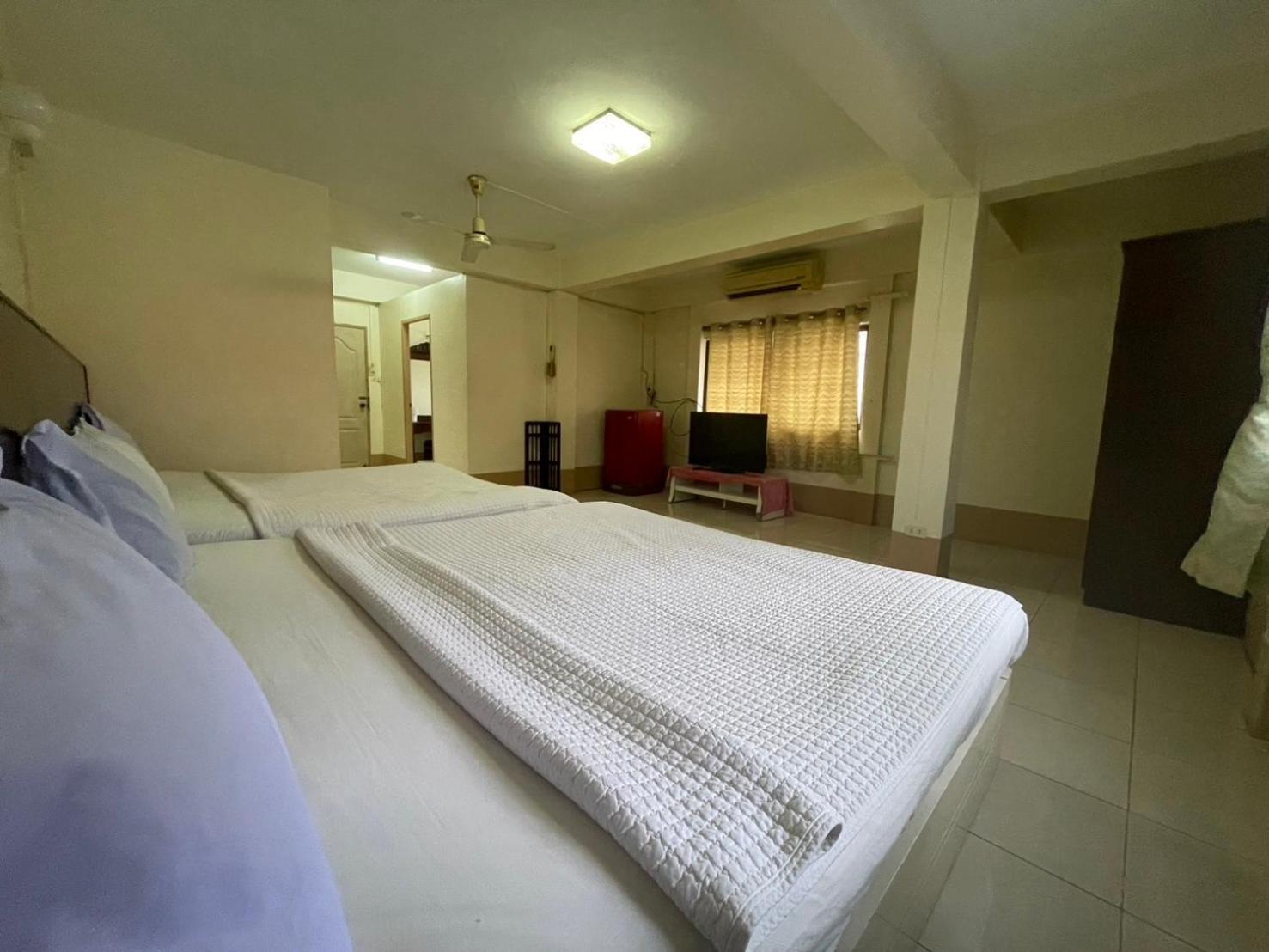Oyo 75494 President Apartment Pattaya Εξωτερικό φωτογραφία