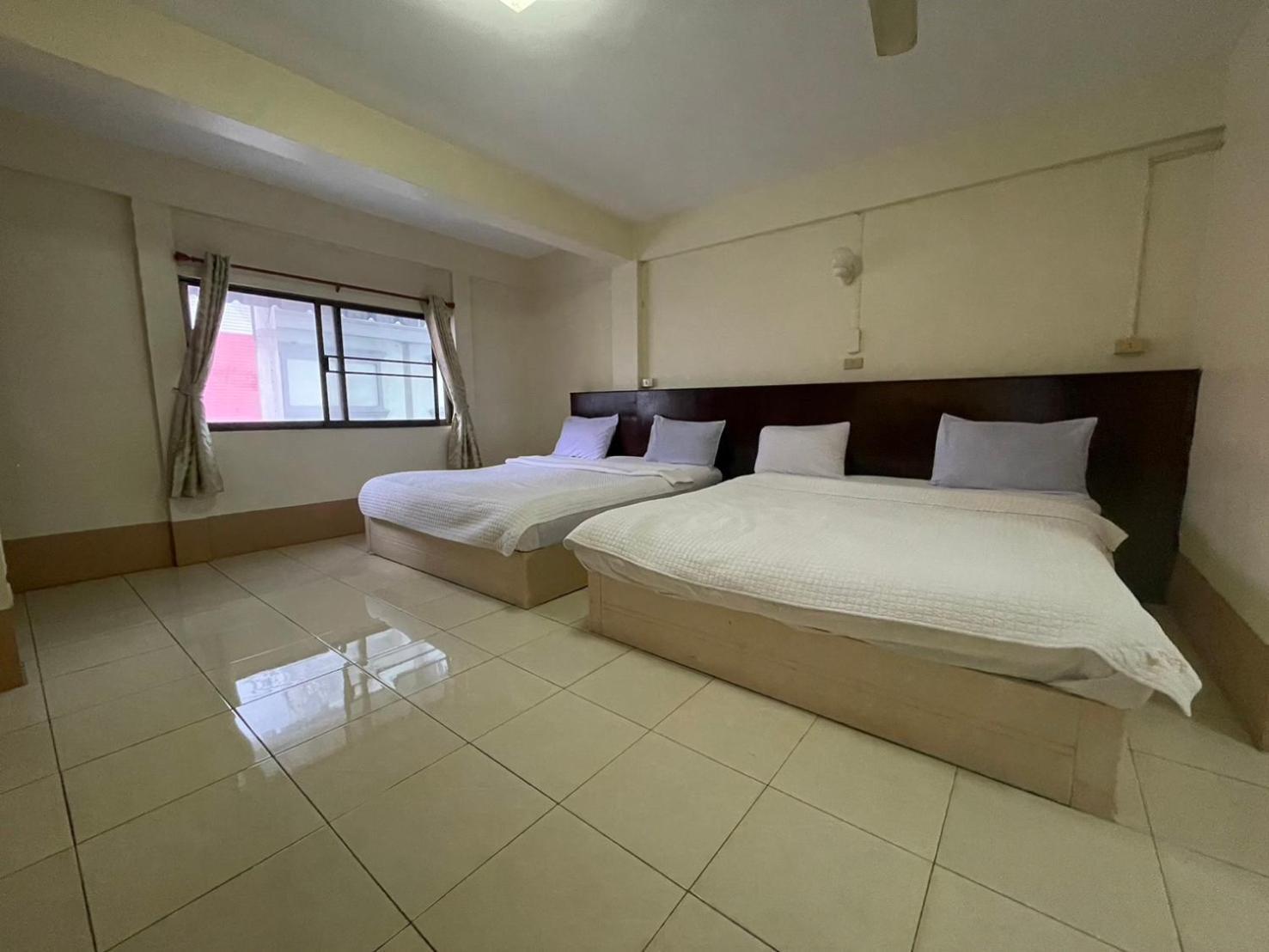 Oyo 75494 President Apartment Pattaya Εξωτερικό φωτογραφία