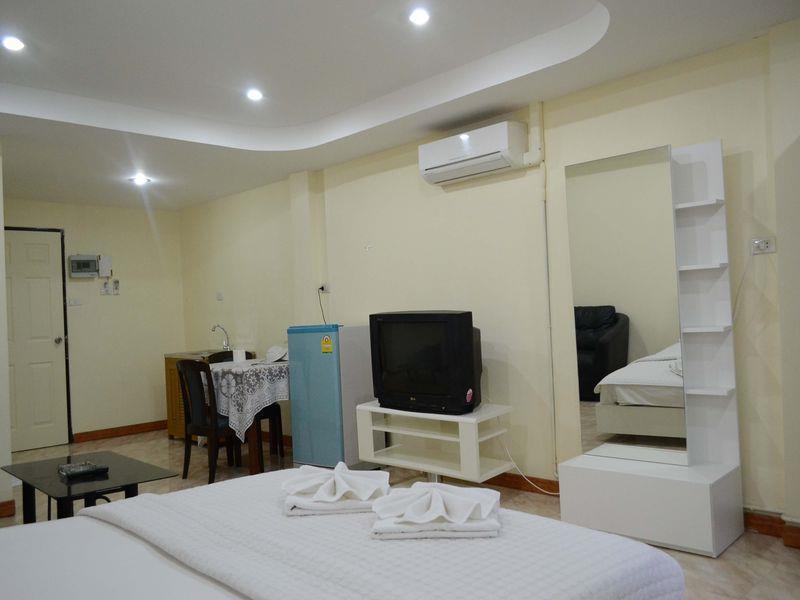 Oyo 75494 President Apartment Pattaya Εξωτερικό φωτογραφία
