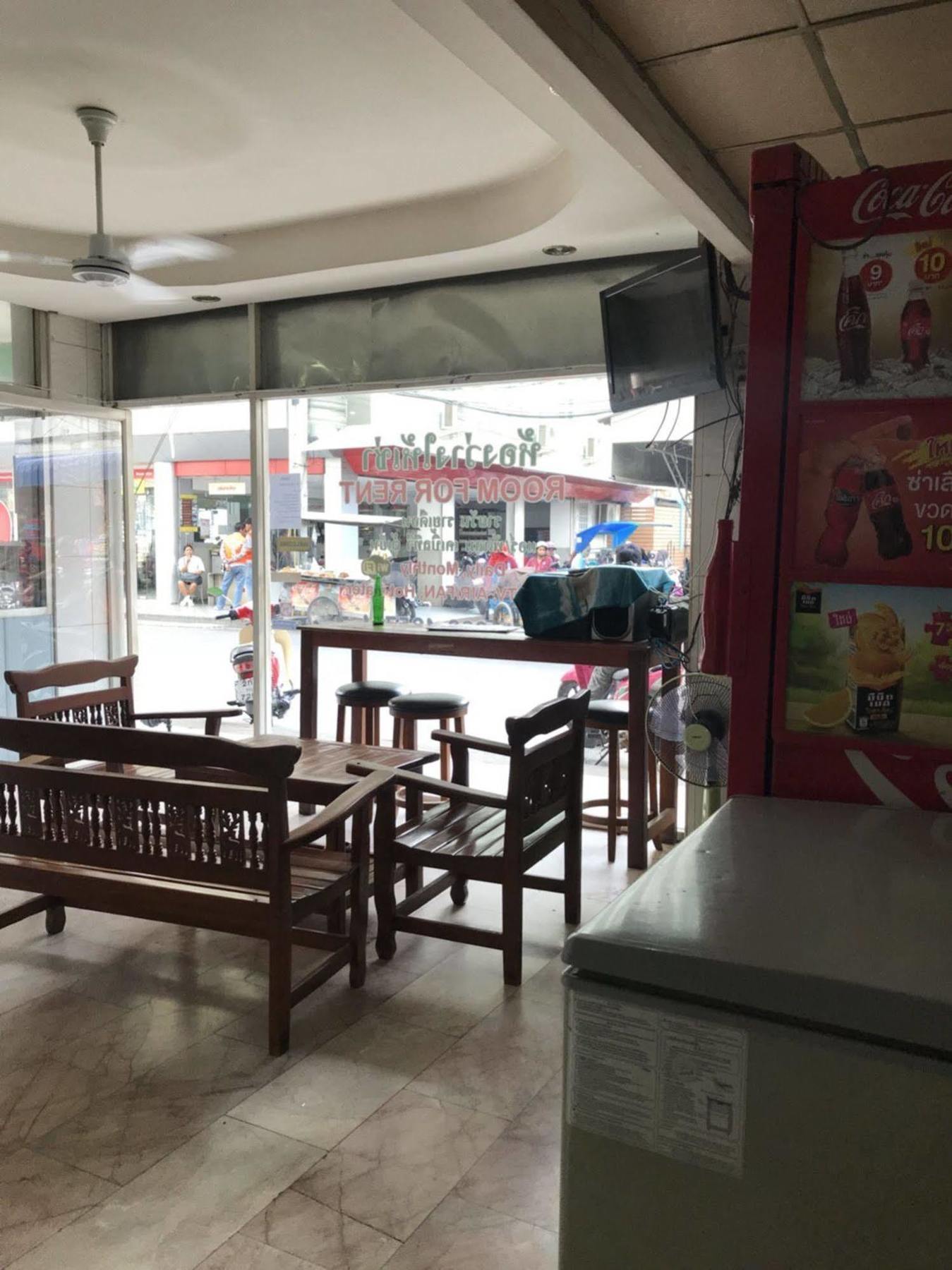 Oyo 75494 President Apartment Pattaya Εξωτερικό φωτογραφία