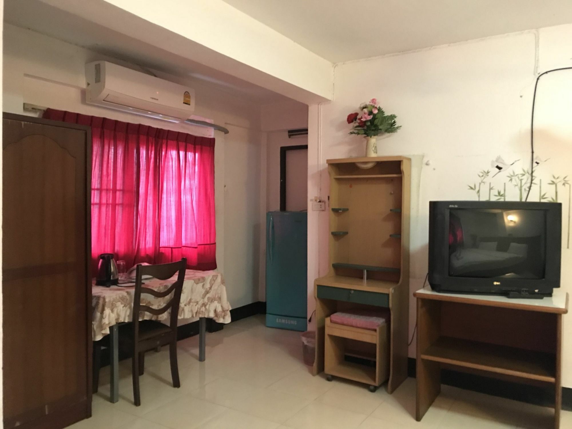 Oyo 75494 President Apartment Pattaya Εξωτερικό φωτογραφία