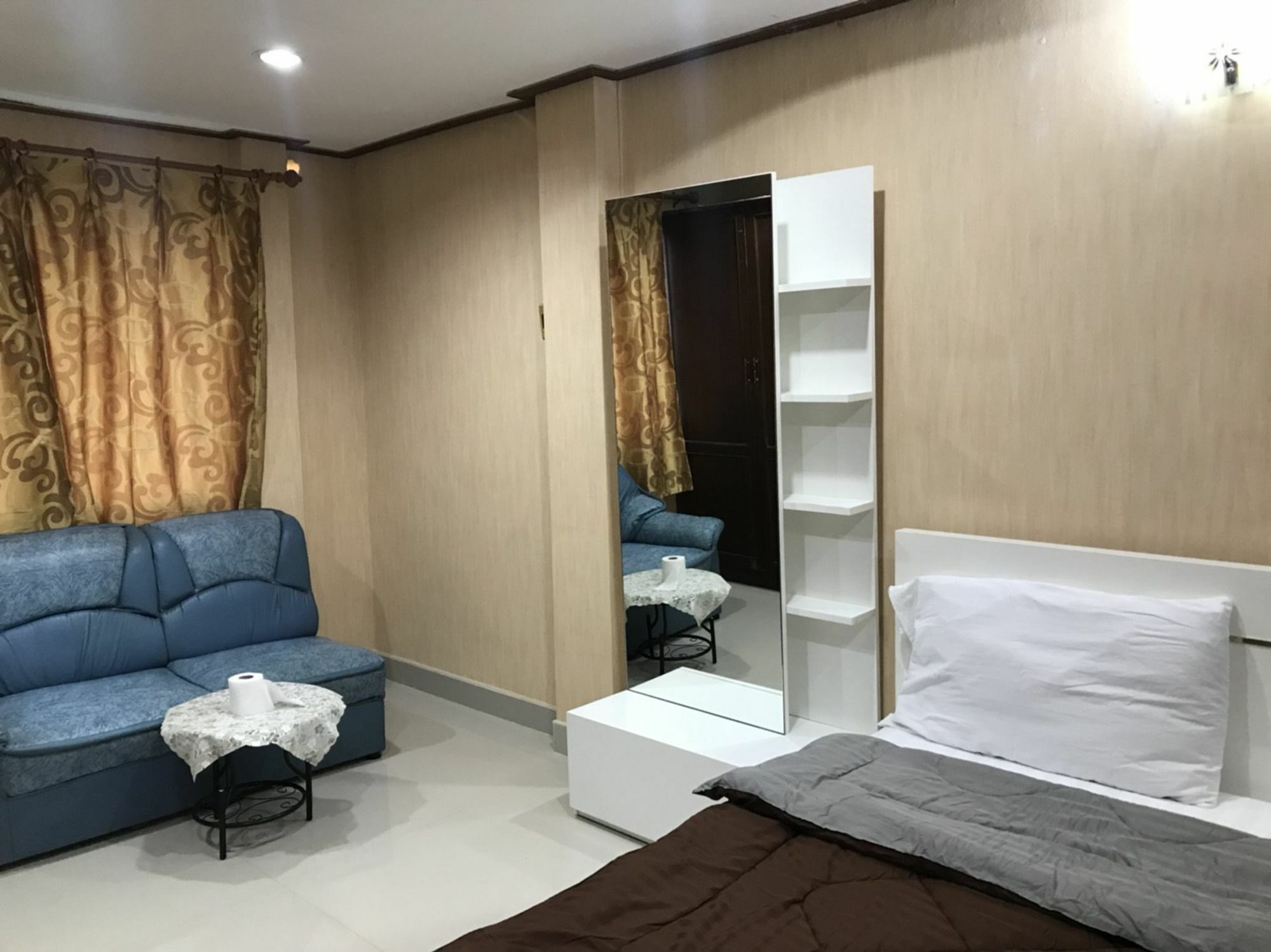 Oyo 75494 President Apartment Pattaya Εξωτερικό φωτογραφία