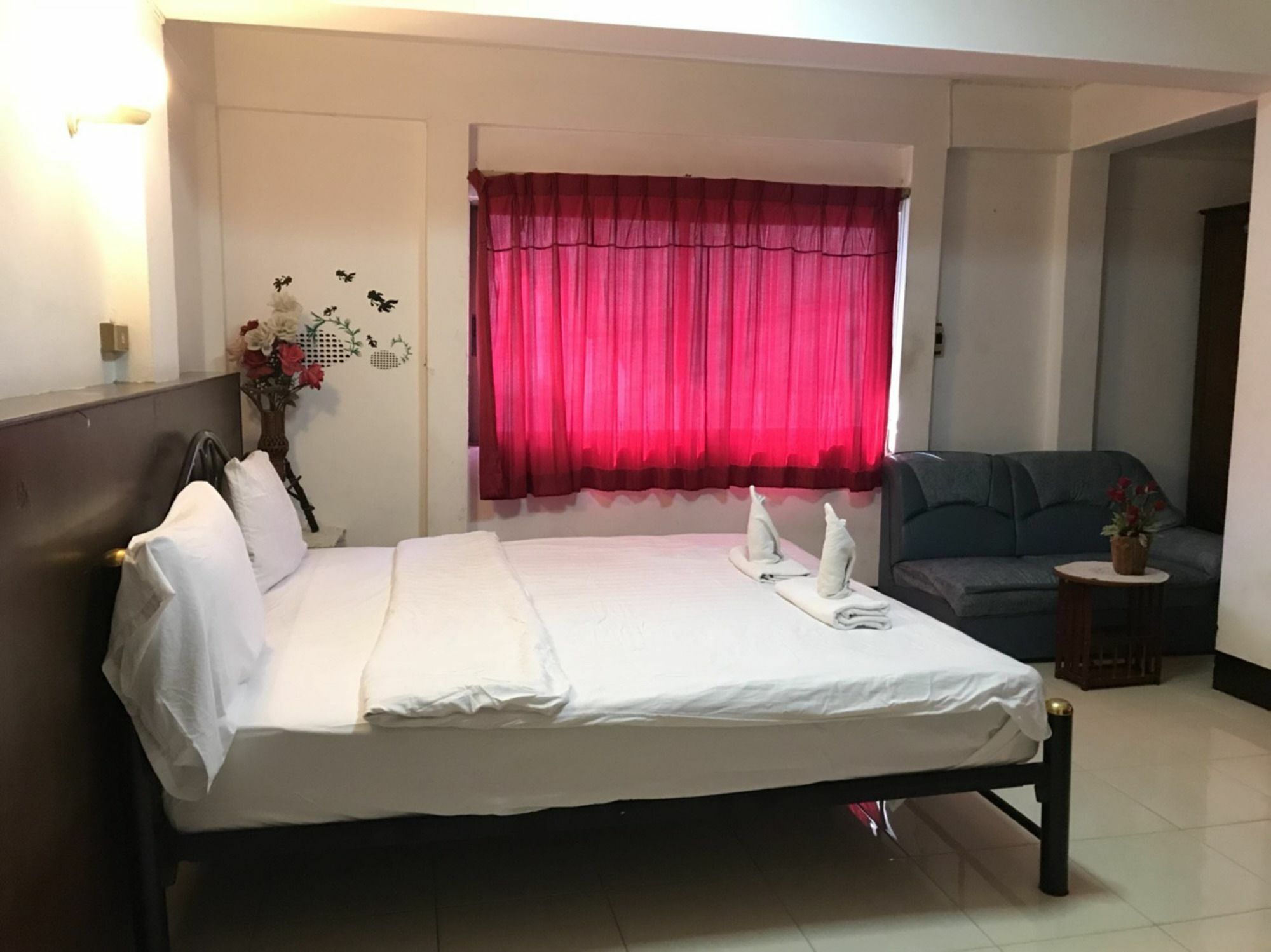 Oyo 75494 President Apartment Pattaya Εξωτερικό φωτογραφία