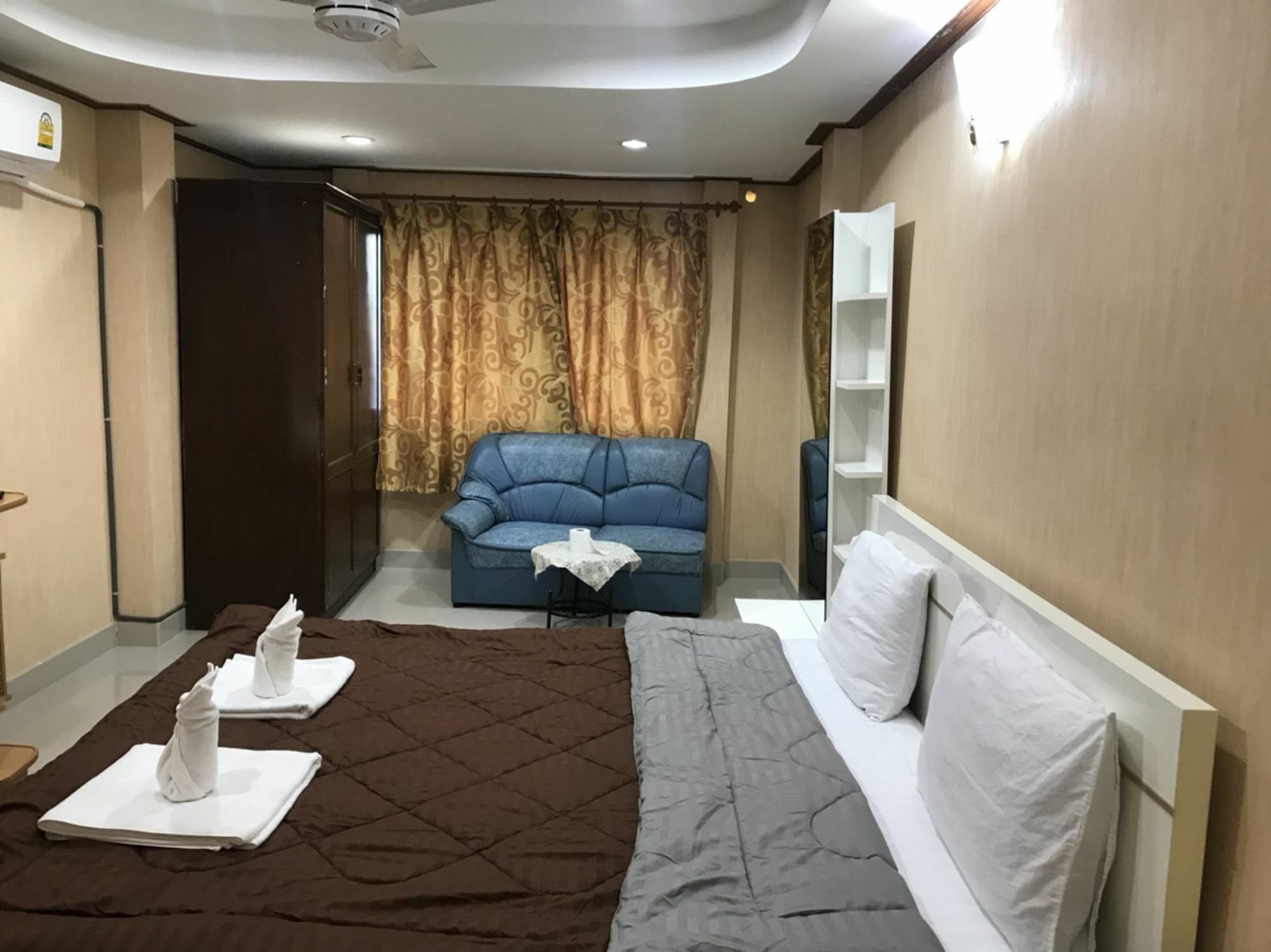 Oyo 75494 President Apartment Pattaya Εξωτερικό φωτογραφία