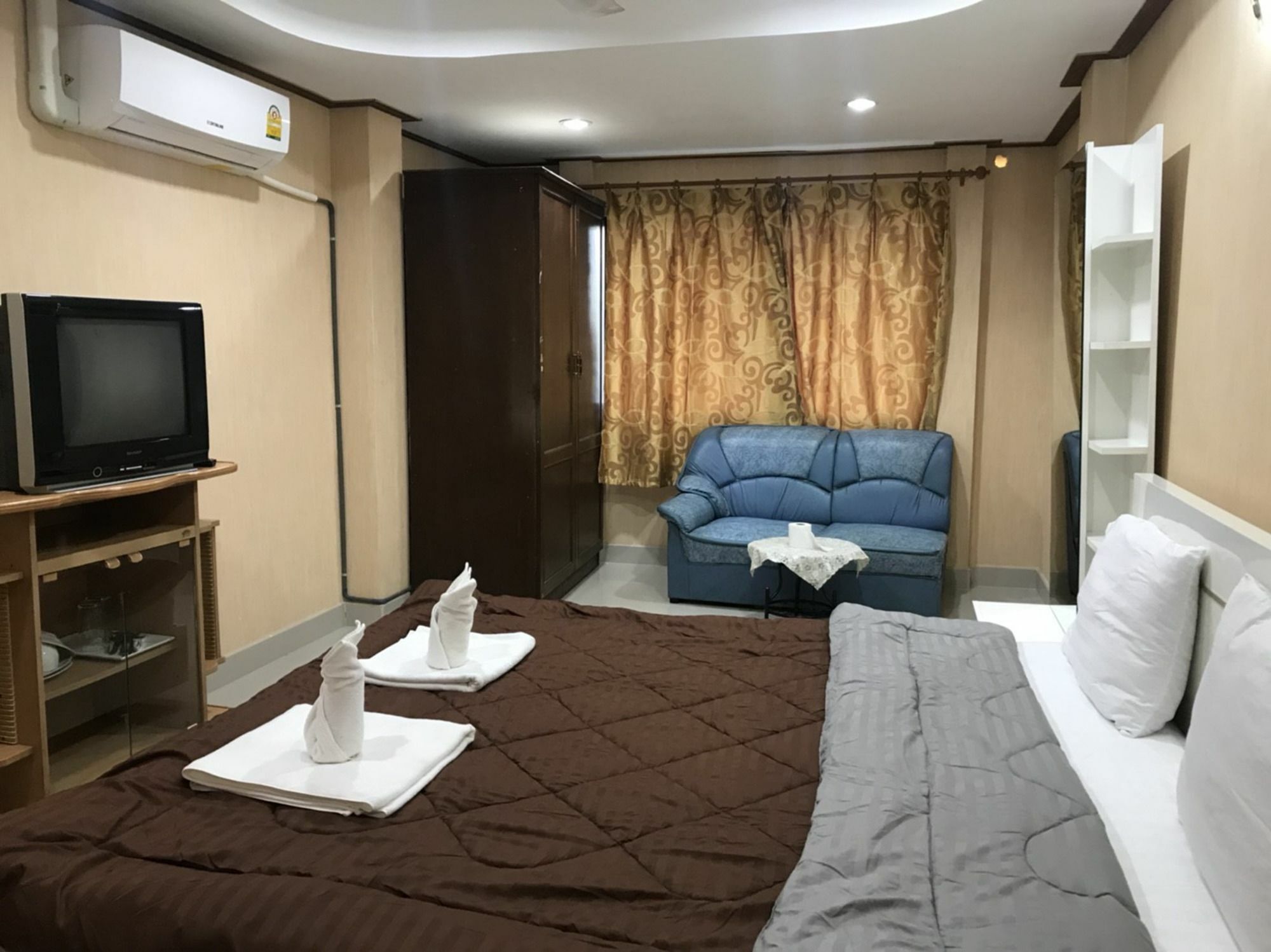 Oyo 75494 President Apartment Pattaya Εξωτερικό φωτογραφία